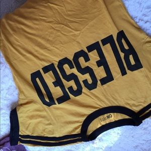 Yellow shirt with stripes on shoulders!!!